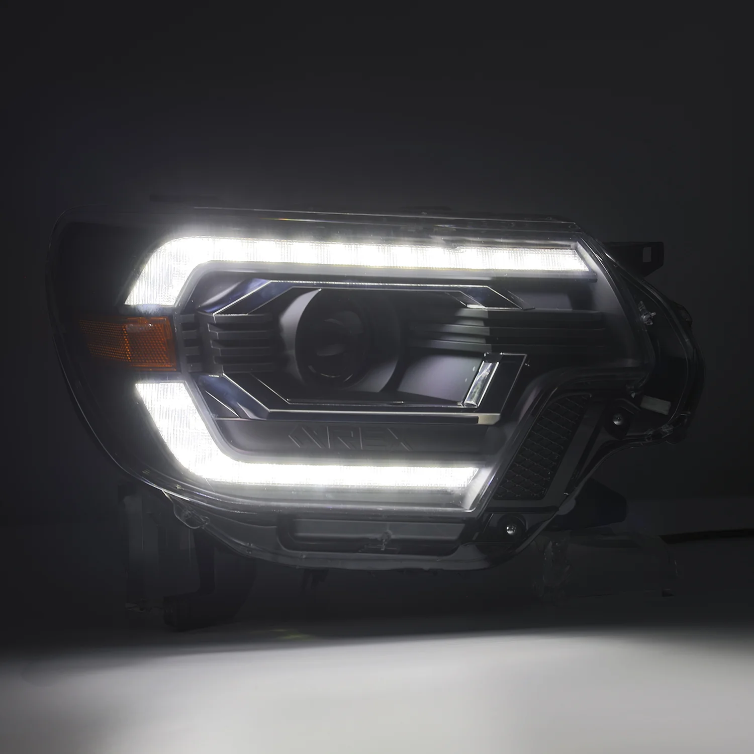 PRO-Series Halogen Projector Headlights Fits 2012-2015 Toyota Tacoma - Image 4