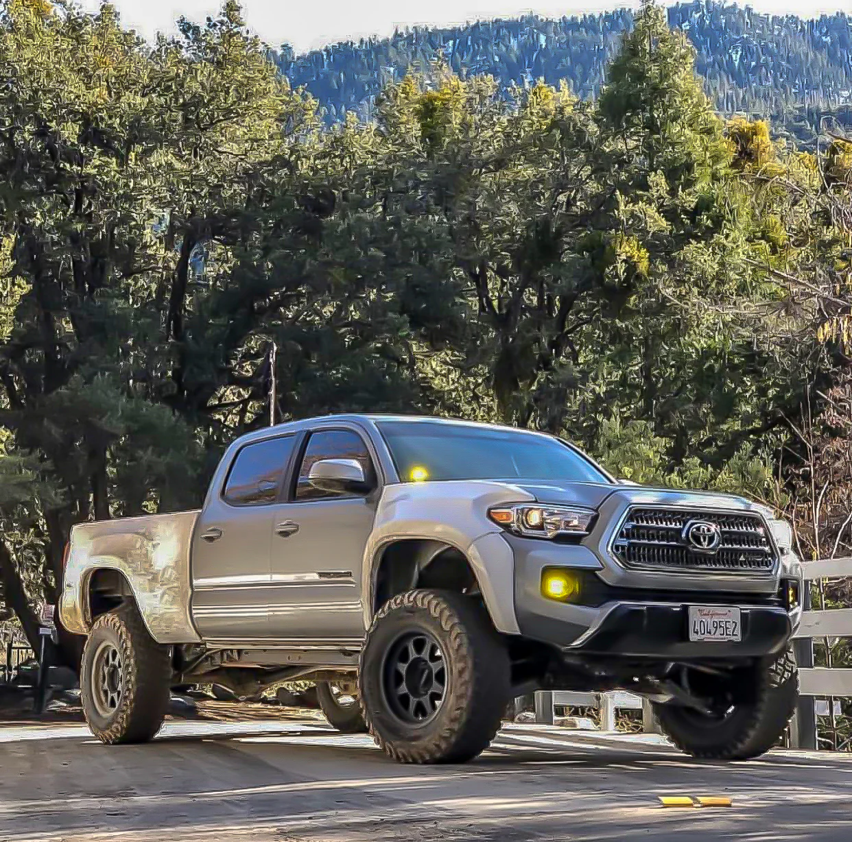 Fenders Fits 2016-2023 Toyota Tacoma - Image 4