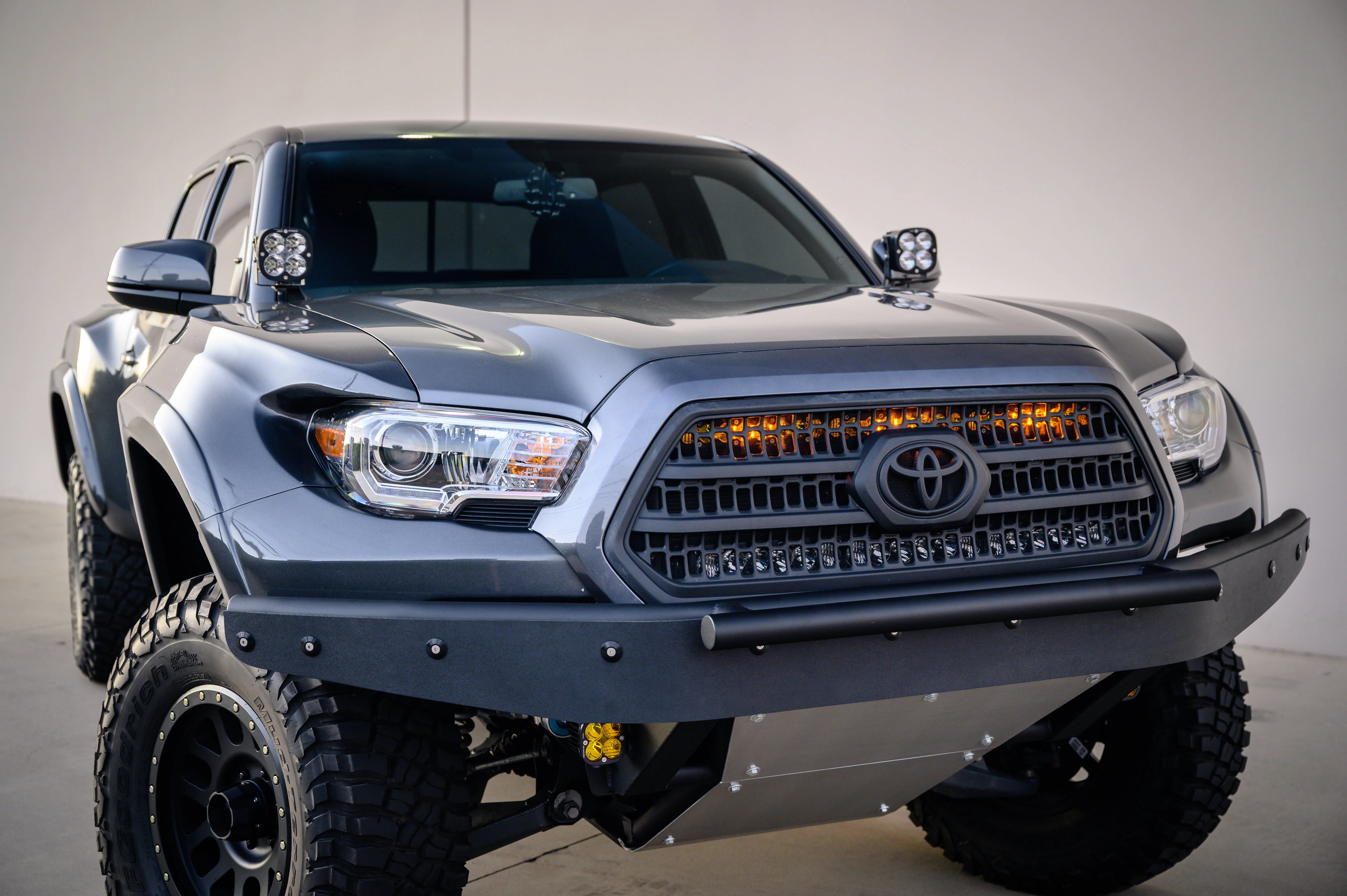 Fenders Fits 2016-2023 Toyota Tacoma - Image 2