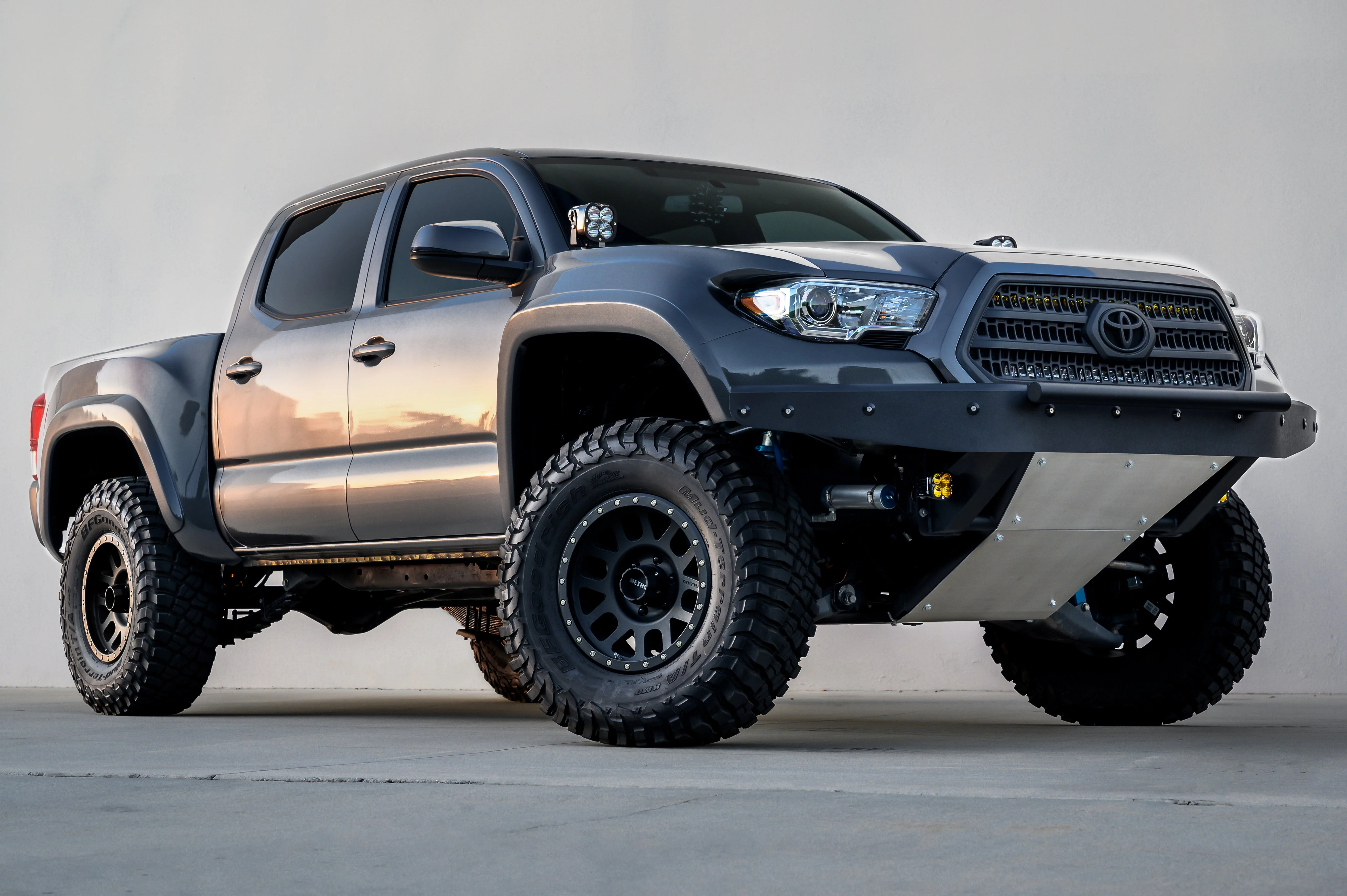 Fenders Fits 2016-2023 Toyota Tacoma - Image 4