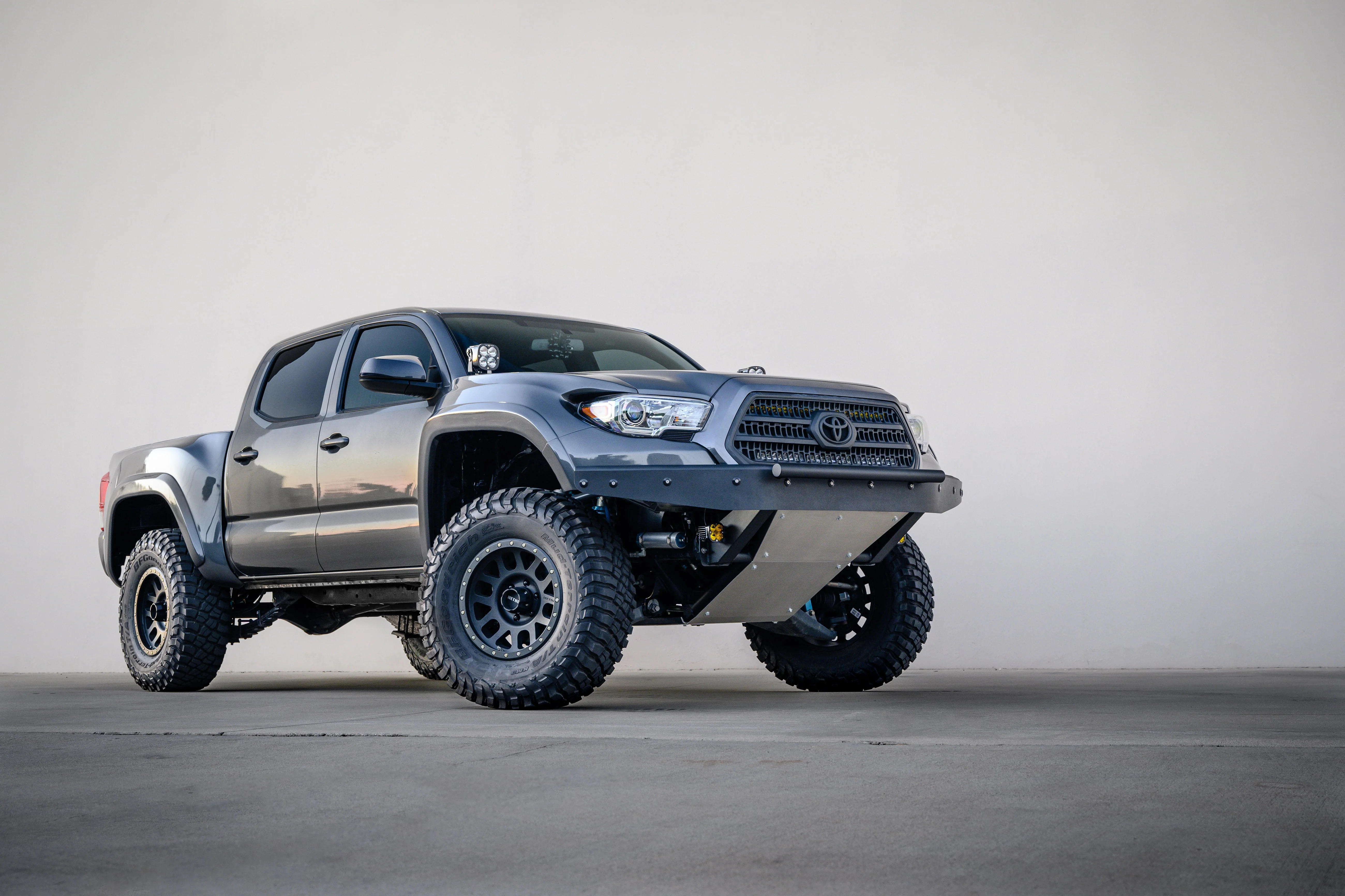 Fenders Fits 2016-2023 Toyota Tacoma - Image 5