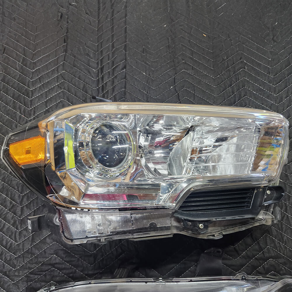 [OPEN BOX] 2016-2023 Toyota Tacoma OEM Headlights - Image 4