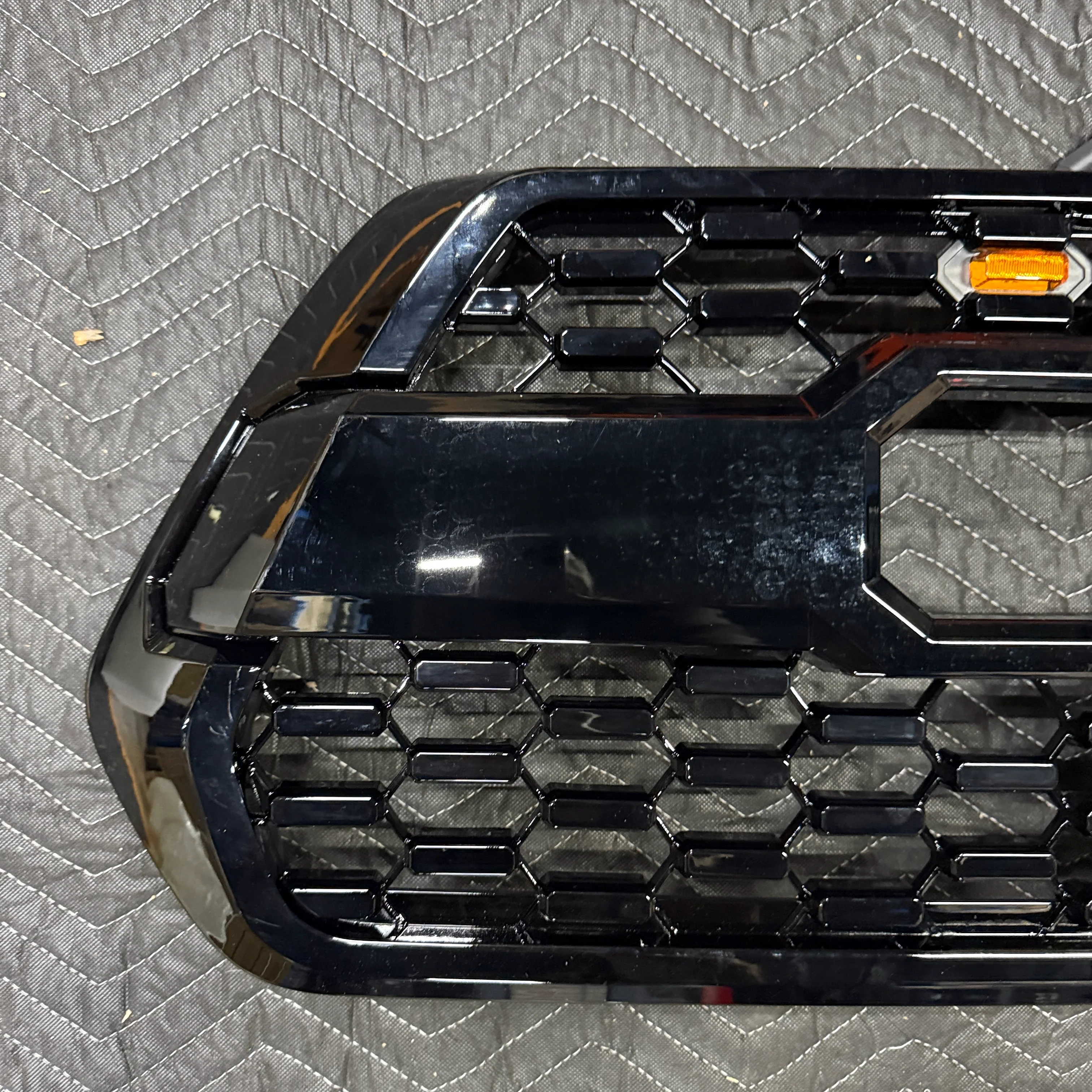 [OPEN BOX] 2016-2023 Toyota Tacoma TRD Pro Style Grille - Image 3