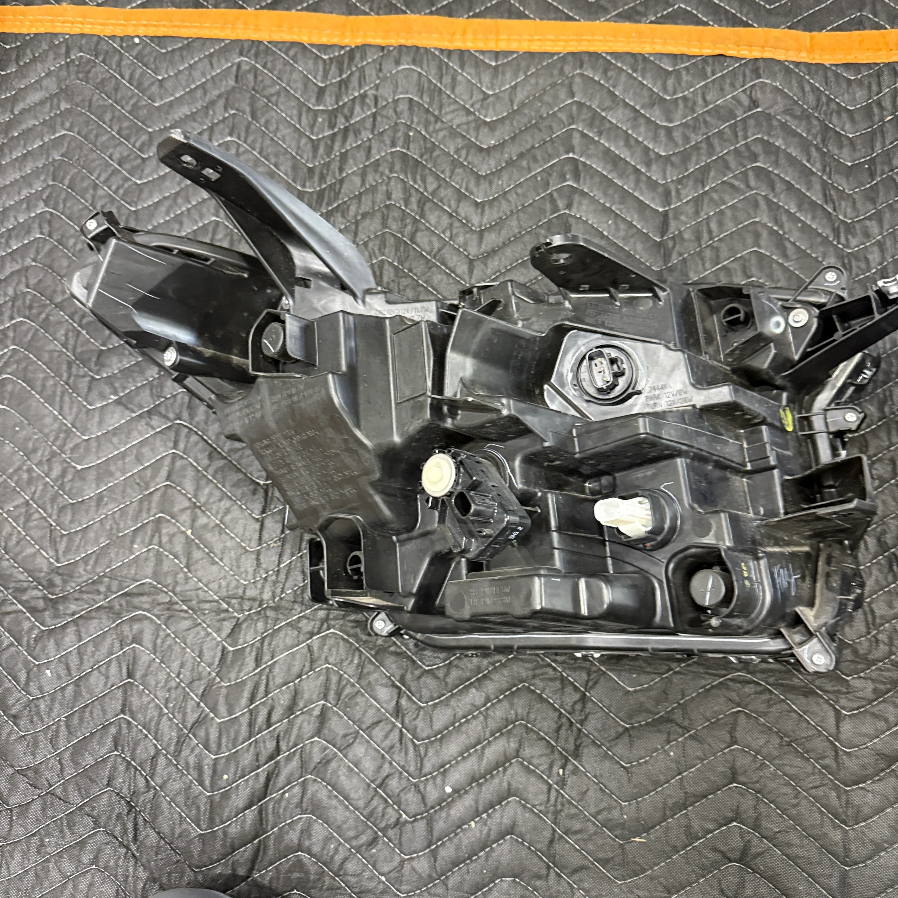 [OPEN BOX] 2024+ Toyota Tacoma OEM Headlights (#81110-AK040 / #81150-AK020) - Image 9