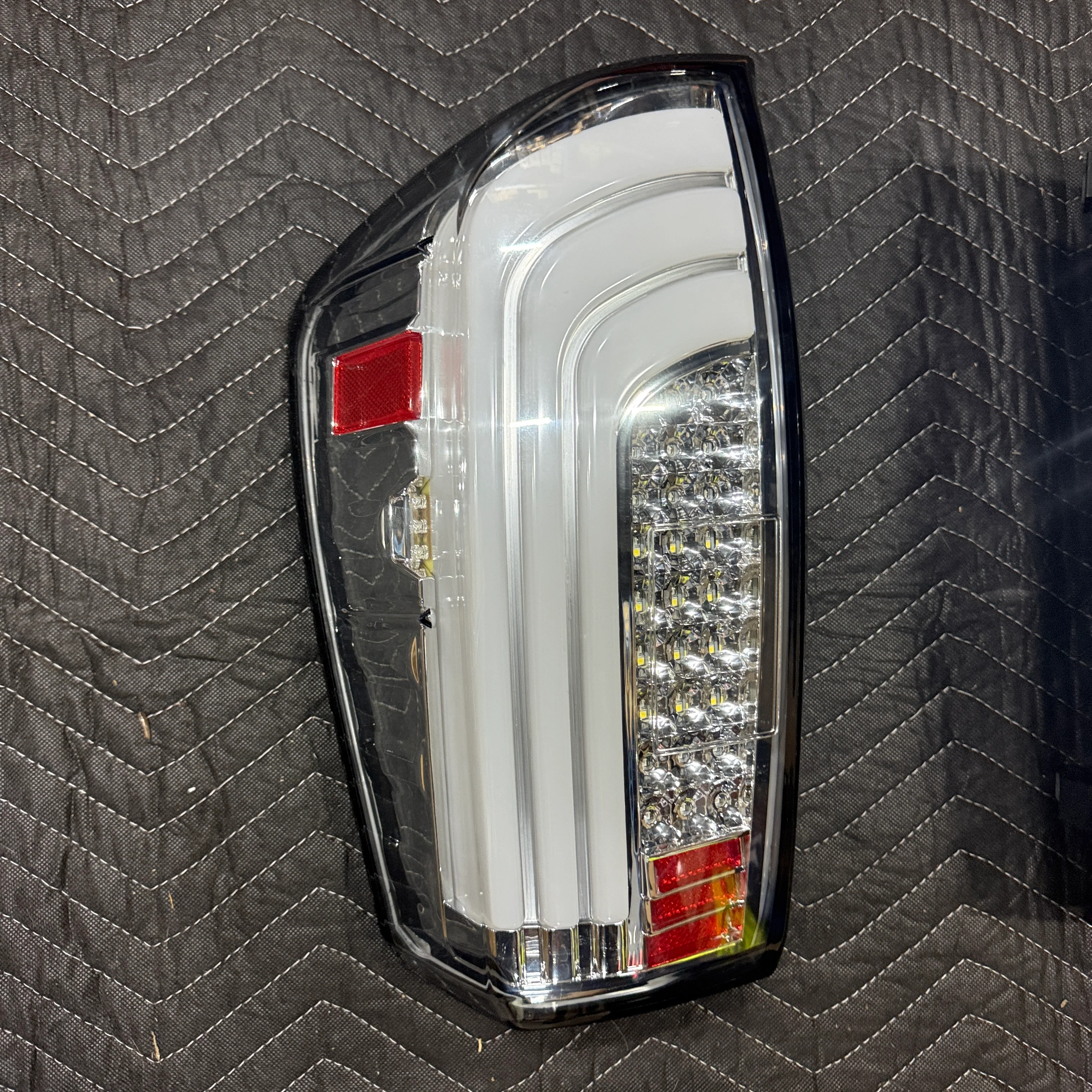 [OPEN BOX] Tail Lights w/ Sequential Turn Signal Light Bar Fits 2016-2023 Toyota Tacoma - Image 5