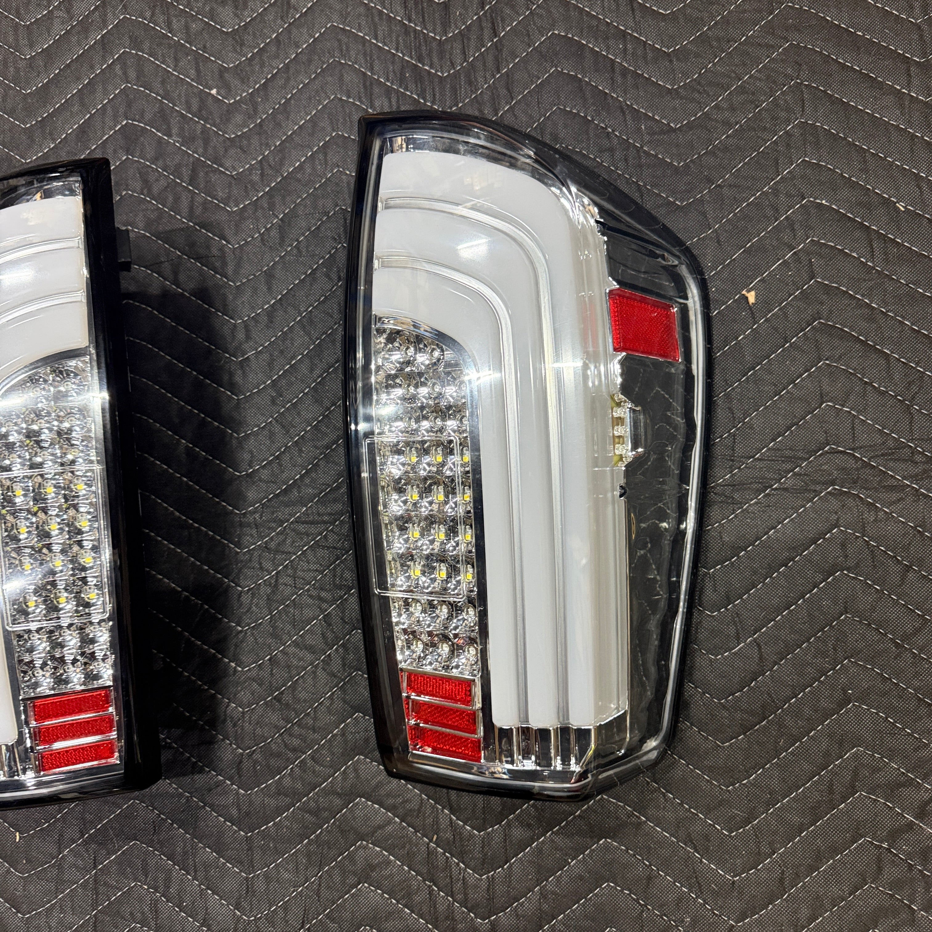 [OPEN BOX] Tail Lights w/ Sequential Turn Signal Light Bar Fits 2016-2023 Toyota Tacoma - Image 6
