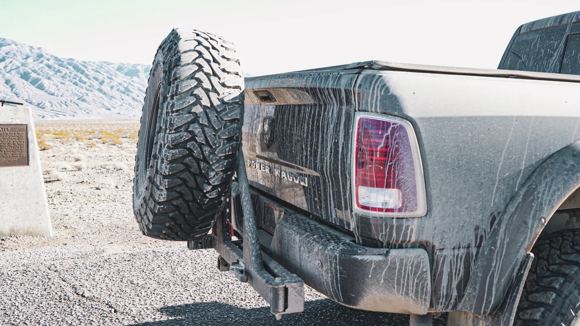 UltraSwing® Mega-Fit Spare Tire Hitch Mount - Image 21