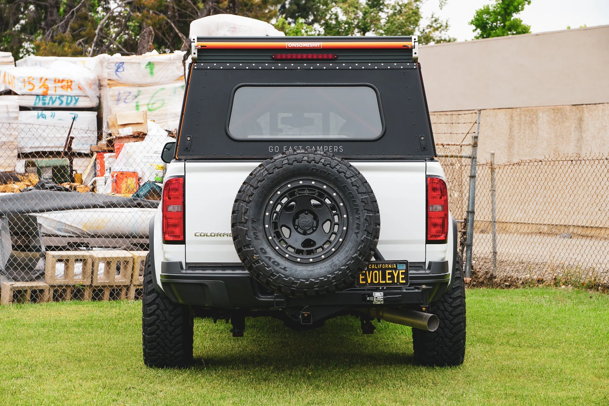 UltraSwing™ Multi-Fit Spare Tire Hitch Mount - Image 13