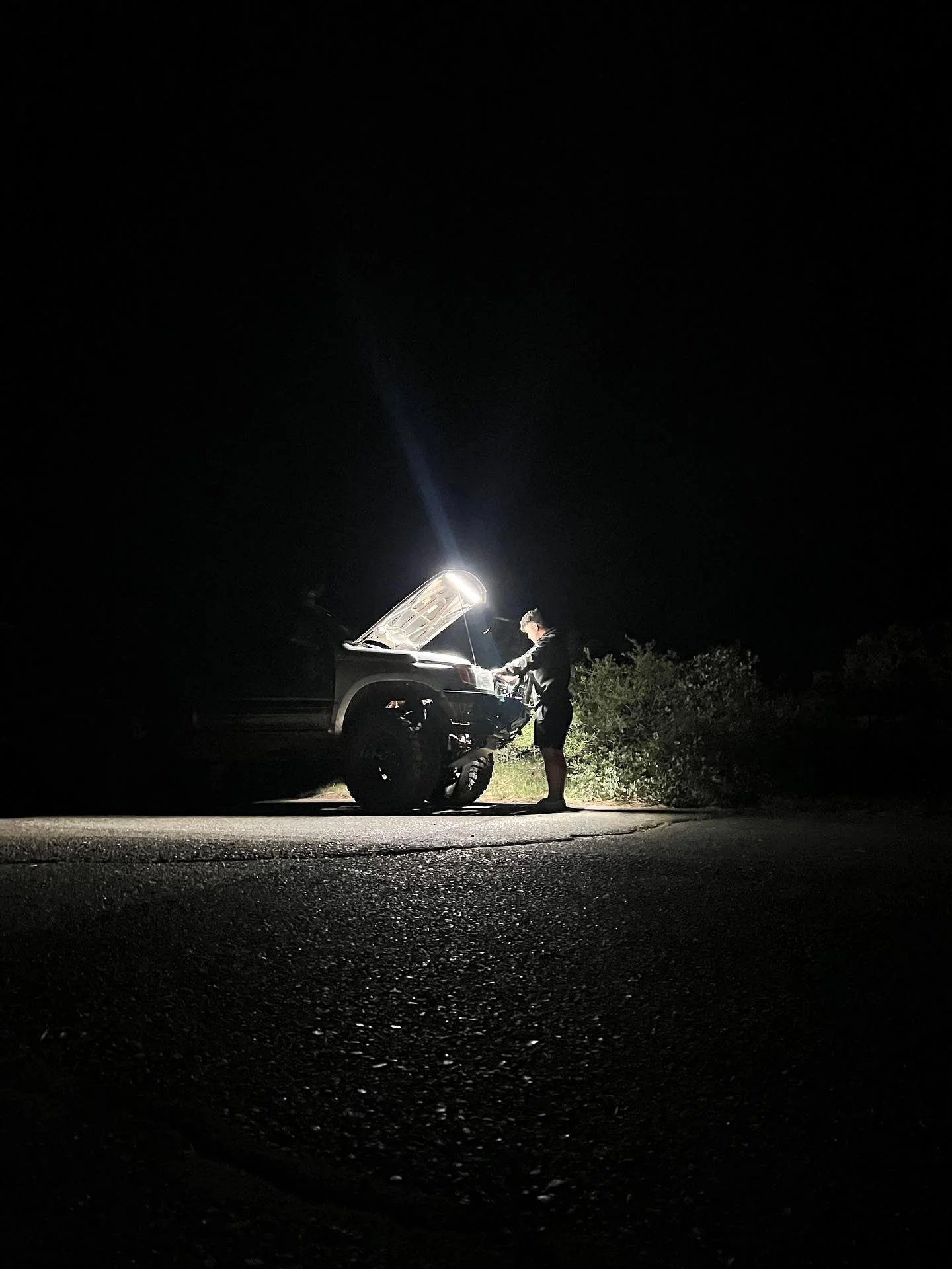 Under Hood LED Light Kit for ALL MAKES and Toyotas - Image 23